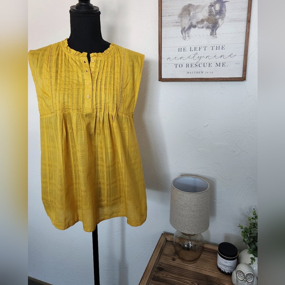 NWT ST. JOHN'S BAY 100% COTTON TOP